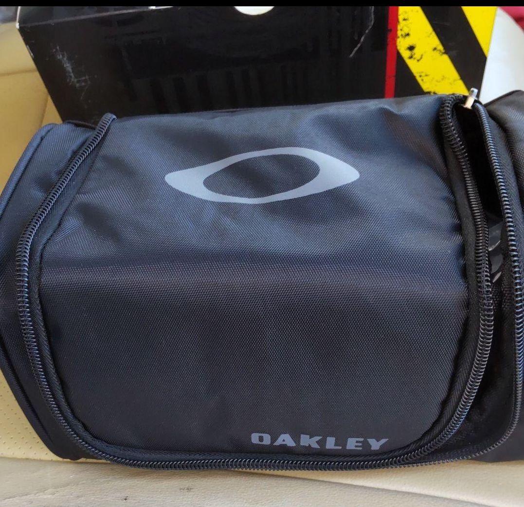 未使用保管品
OAKLEY  AIR BRAKE ゴーグル
ASIAN FIT