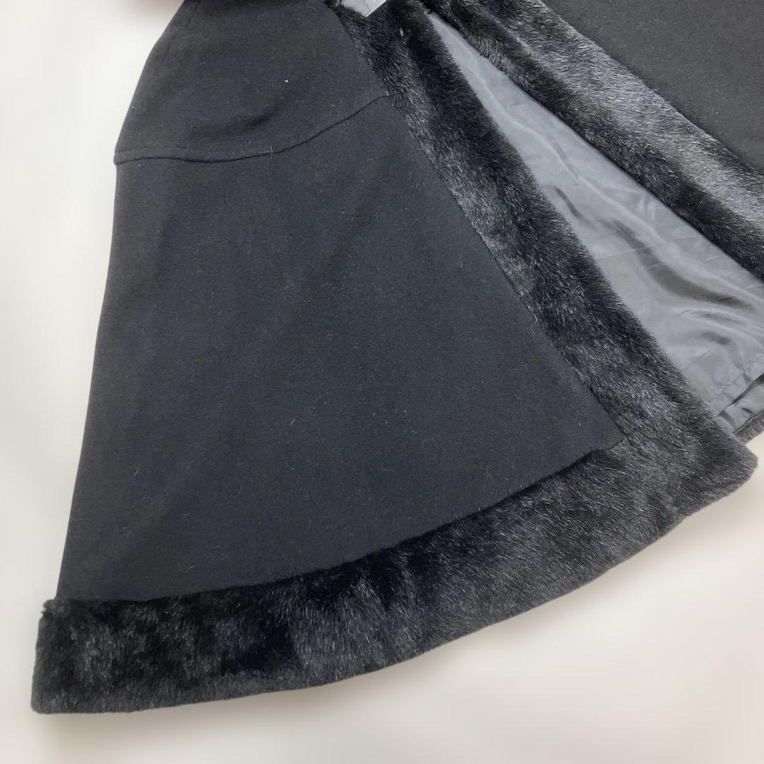 【試着のみ】ピンクハウス 黒 ファー使い マント/ケープコート/2022年 秋