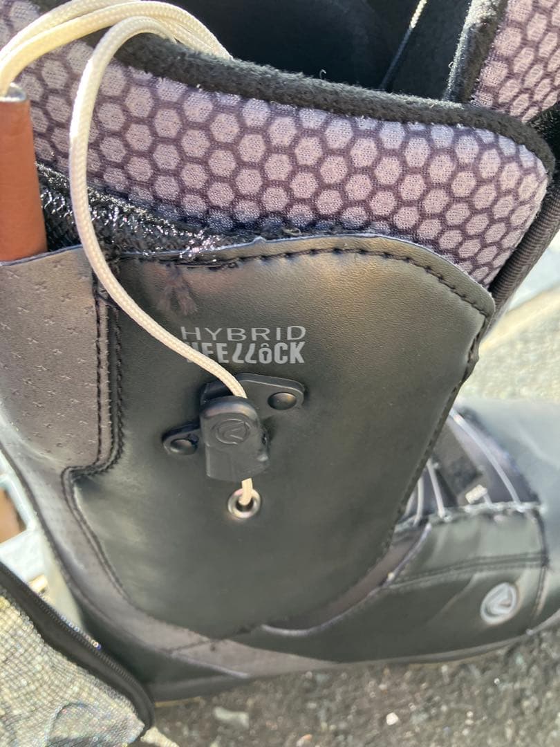 めろ様専用［FLOW TRACE スノーボードブーツ ブラック］ - メルカリ