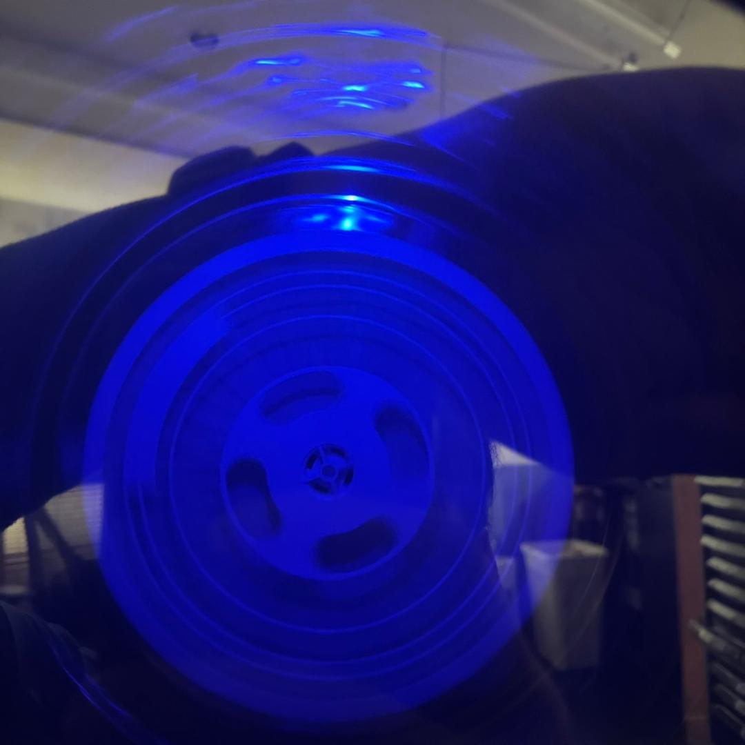 ☆小型衣類乾燥機　4.0K　SIS　2023年製　GYJ01　UV除菌