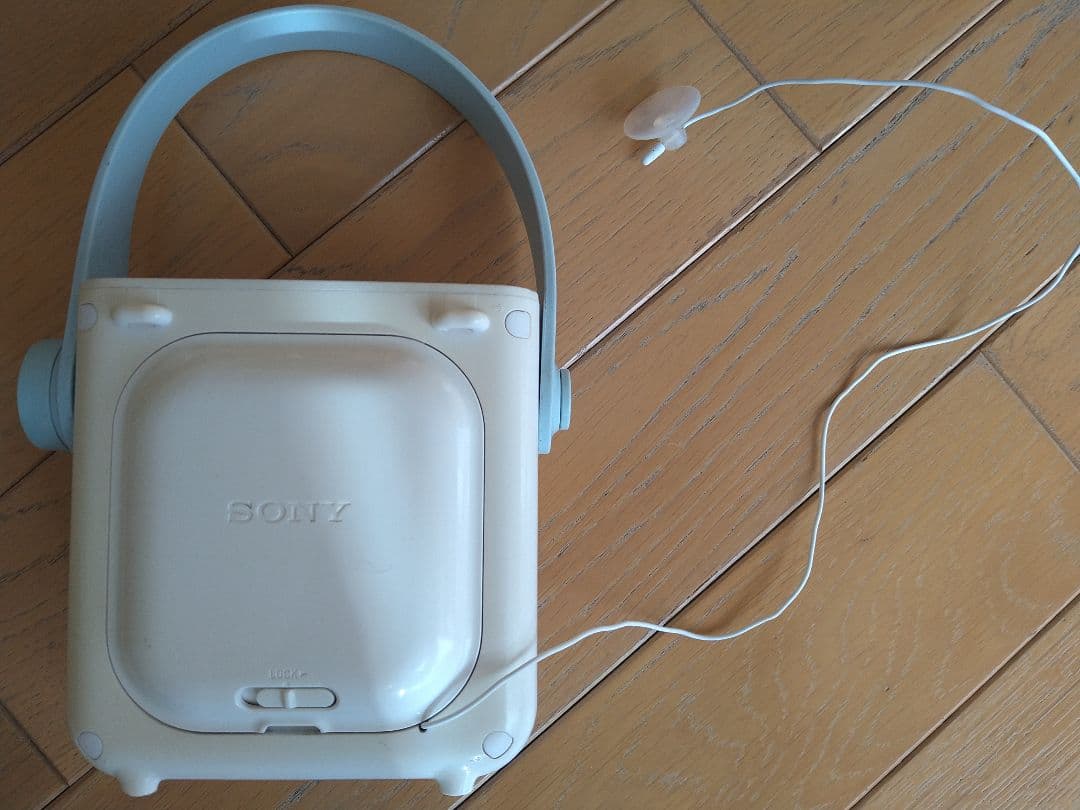 【中古品】SONY ポータブルラジオ FM/AMシャワーラジオ「ICF-S80」