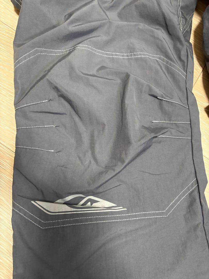 スノーボードパンツ クイックシルバー　グレー　Sサイズ