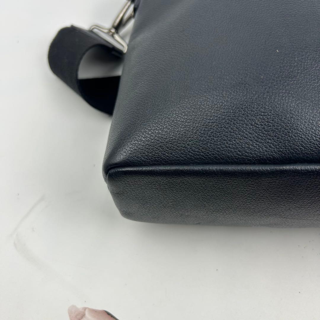 【美品】バーバリーブラックレーベル ショルダーバッグ オールレザー　チャーム　紺