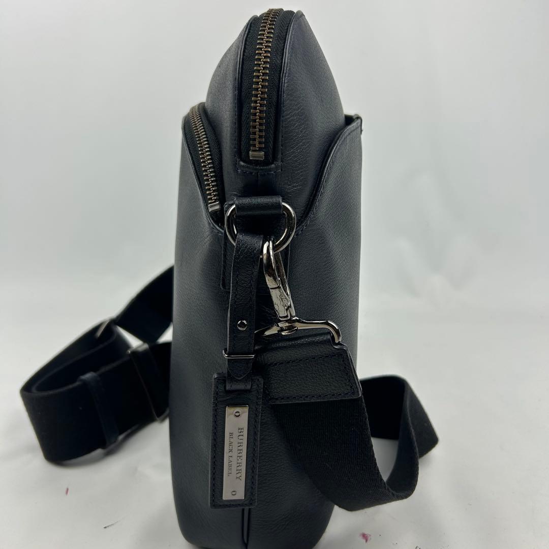【美品】バーバリーブラックレーベル ショルダーバッグ オールレザー　チャーム　紺