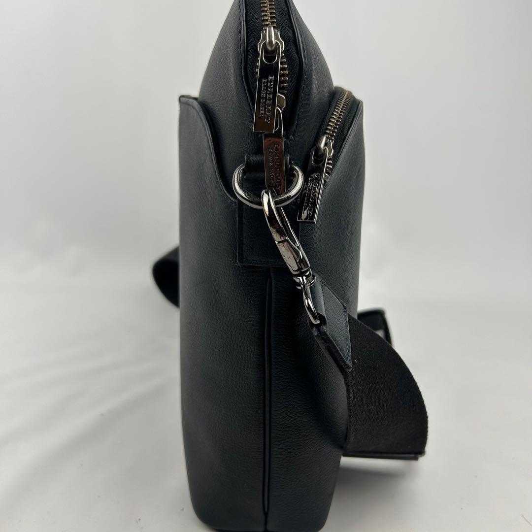 【美品】バーバリーブラックレーベル ショルダーバッグ オールレザー　チャーム　紺