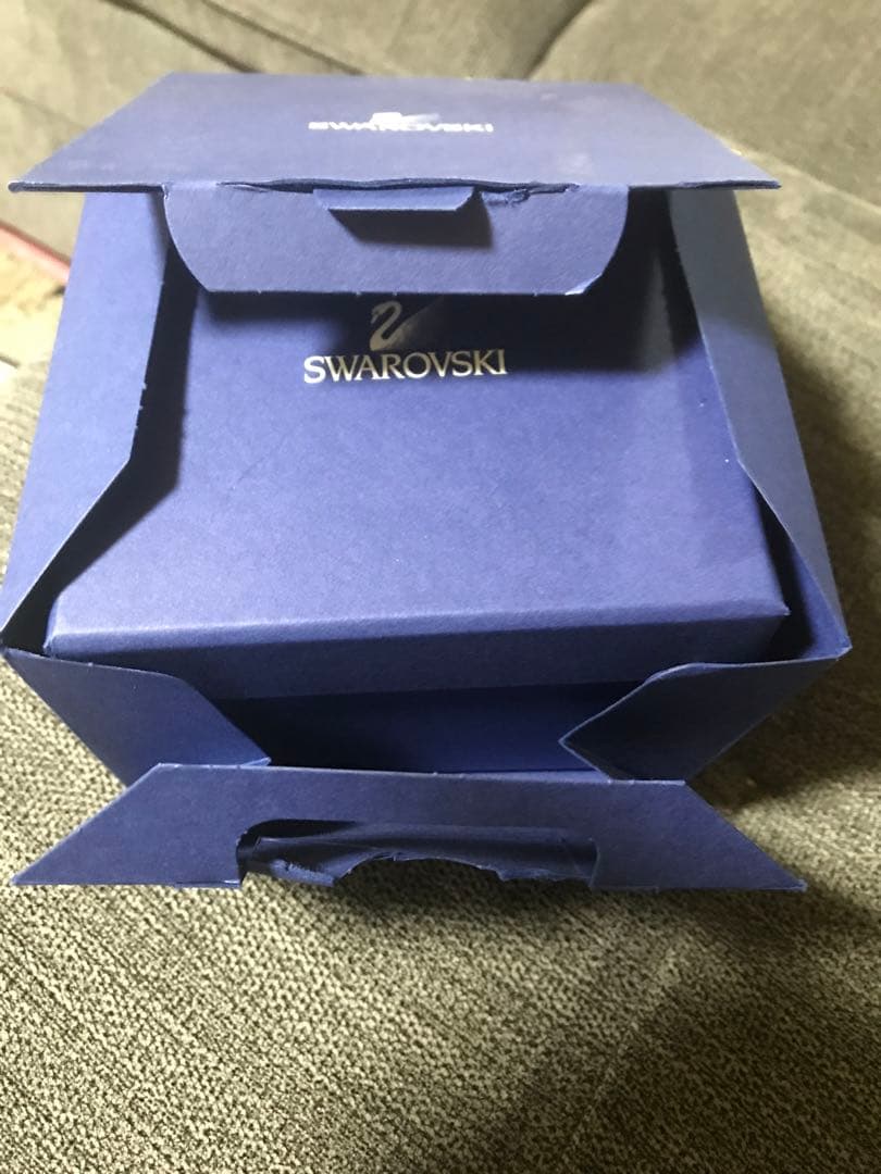頂き物ですが使用予定が無いため スワロフスキー出品致しました