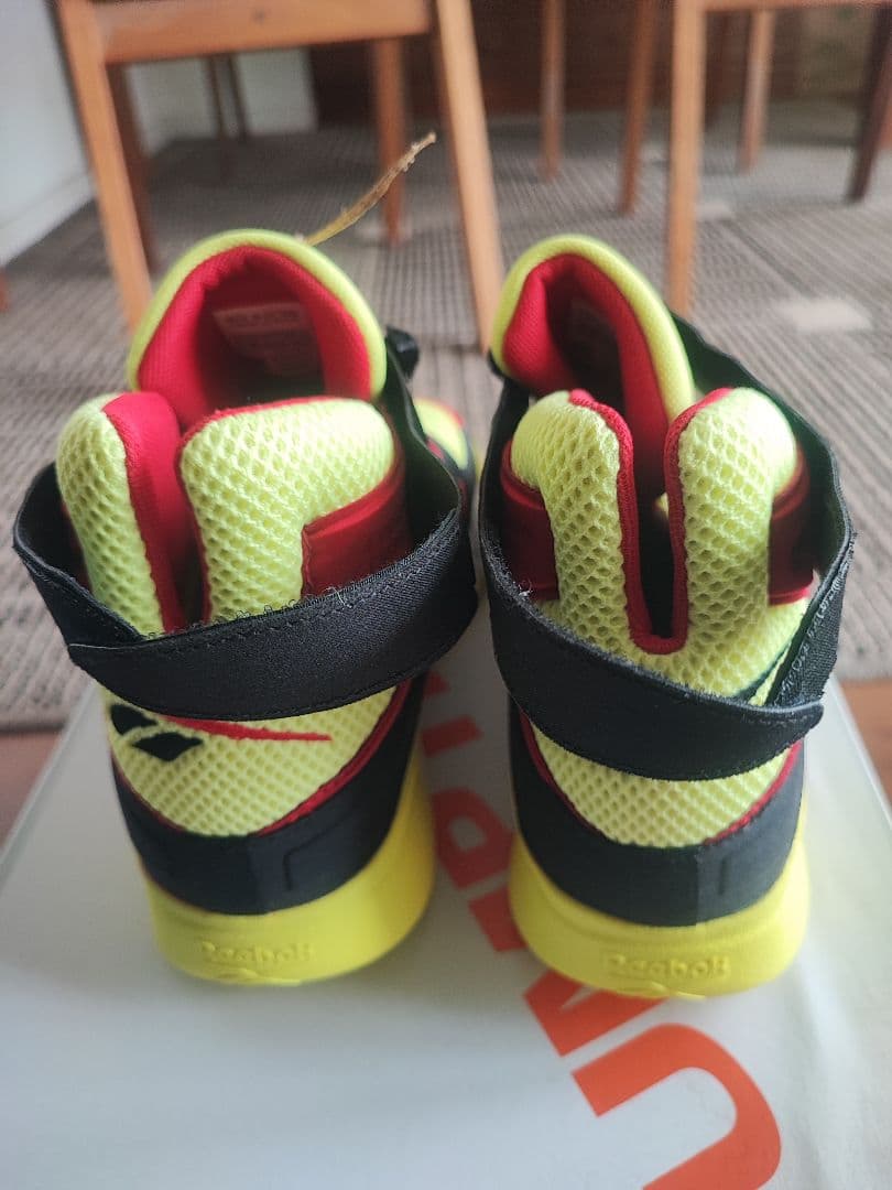 Reebok / INSTAPUMP FURY ZONE（アシッドイエロー）