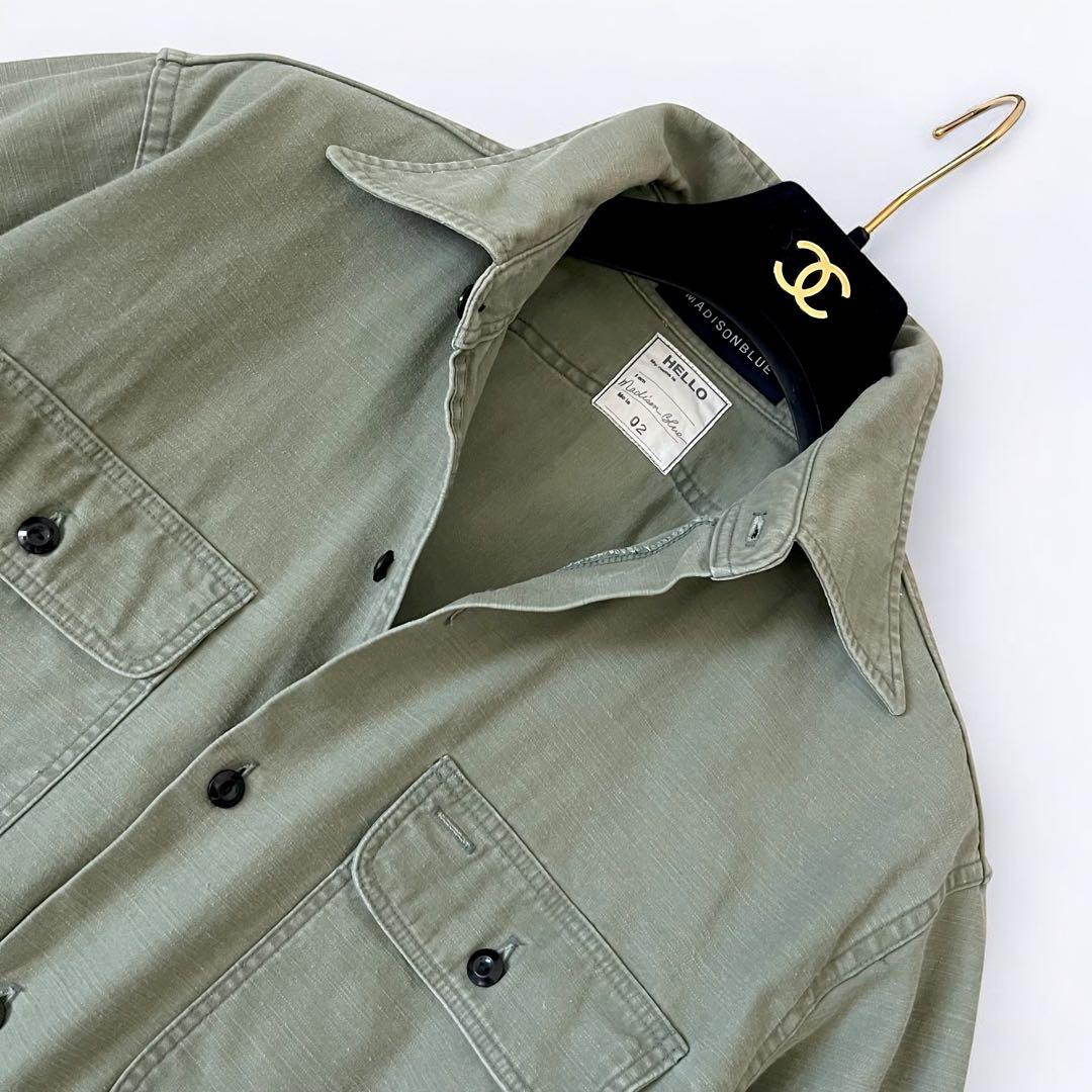 極美品 希少サイズ(2)マディソンブルー バックサテンハンプトンシャツ カーキ