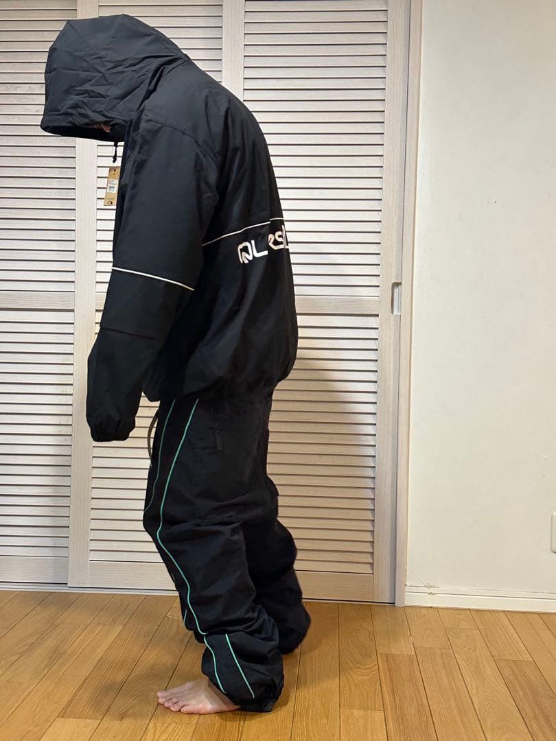 新品未使用　上下Ｌ　Quiksilver スノーボードウェア