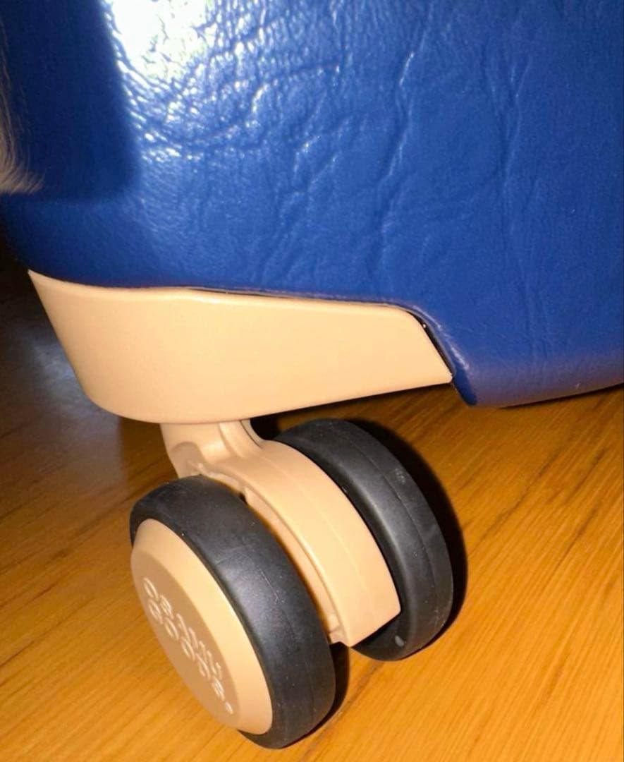 y*︎様 新品未使用　オサムグッズスーツケース Ｓサイズ