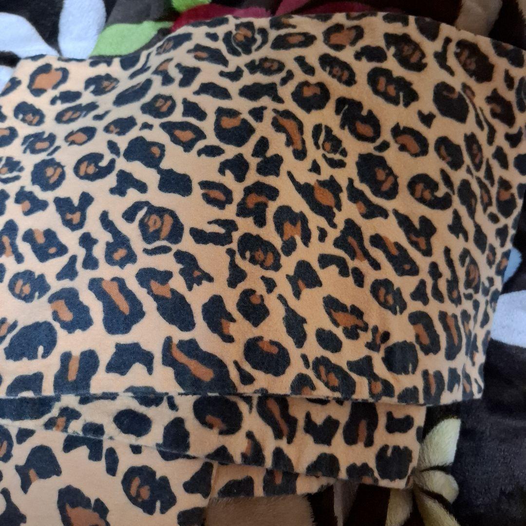 A BATHING APE　レオパードマフラー