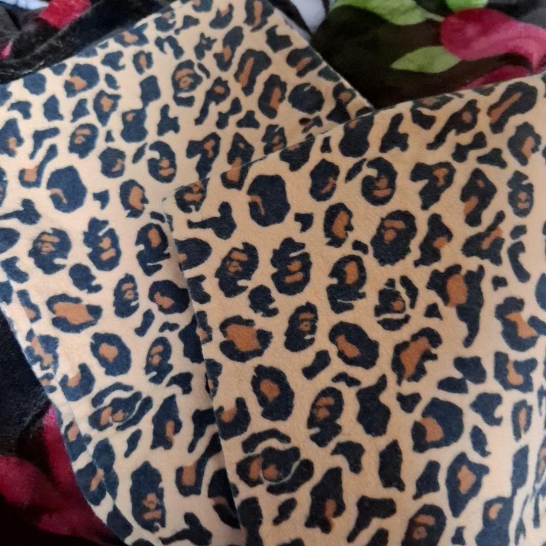 A BATHING APE　レオパードマフラー