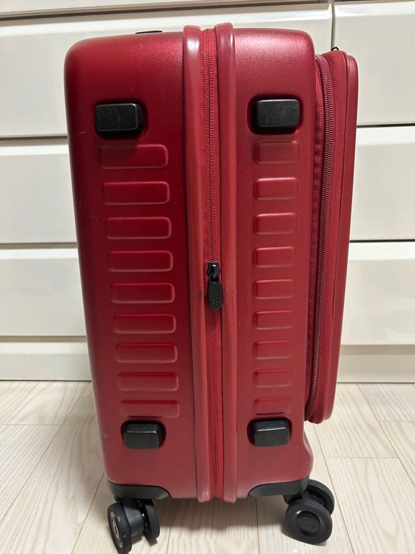 Lojel Cubo S スーツケース　機内持ち込み バーガンディ　赤