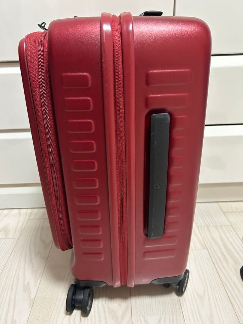Lojel Cubo S スーツケース　機内持ち込み バーガンディ　赤