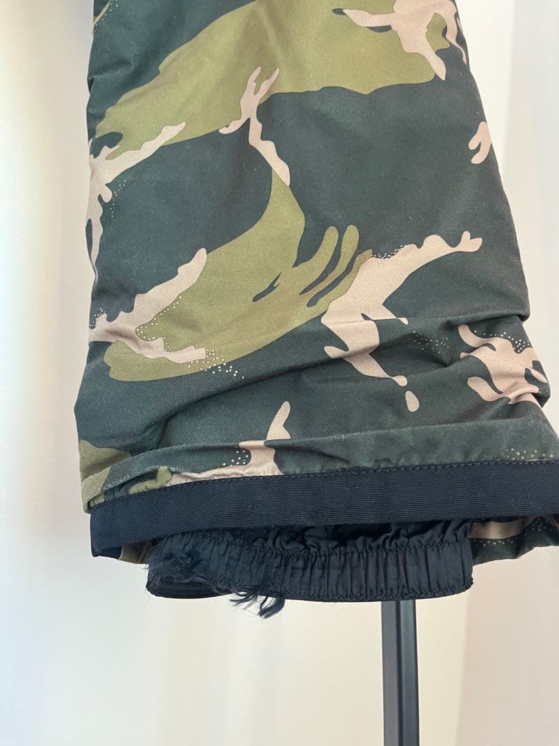 Burton 子供用 スノーボードウェア 上下セット XS （グローブおまけ）