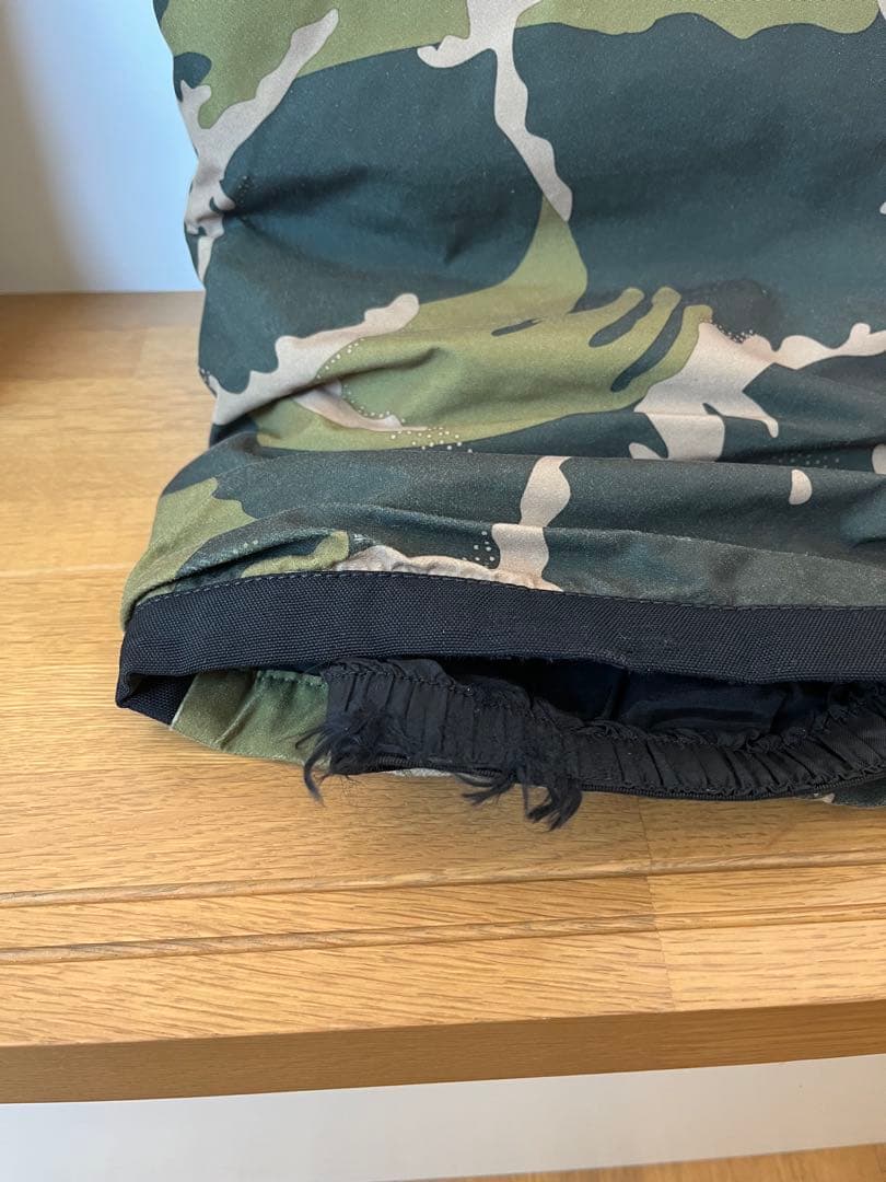 Burton 子供用 スノーボードウェア 上下セット XS （グローブおまけ）