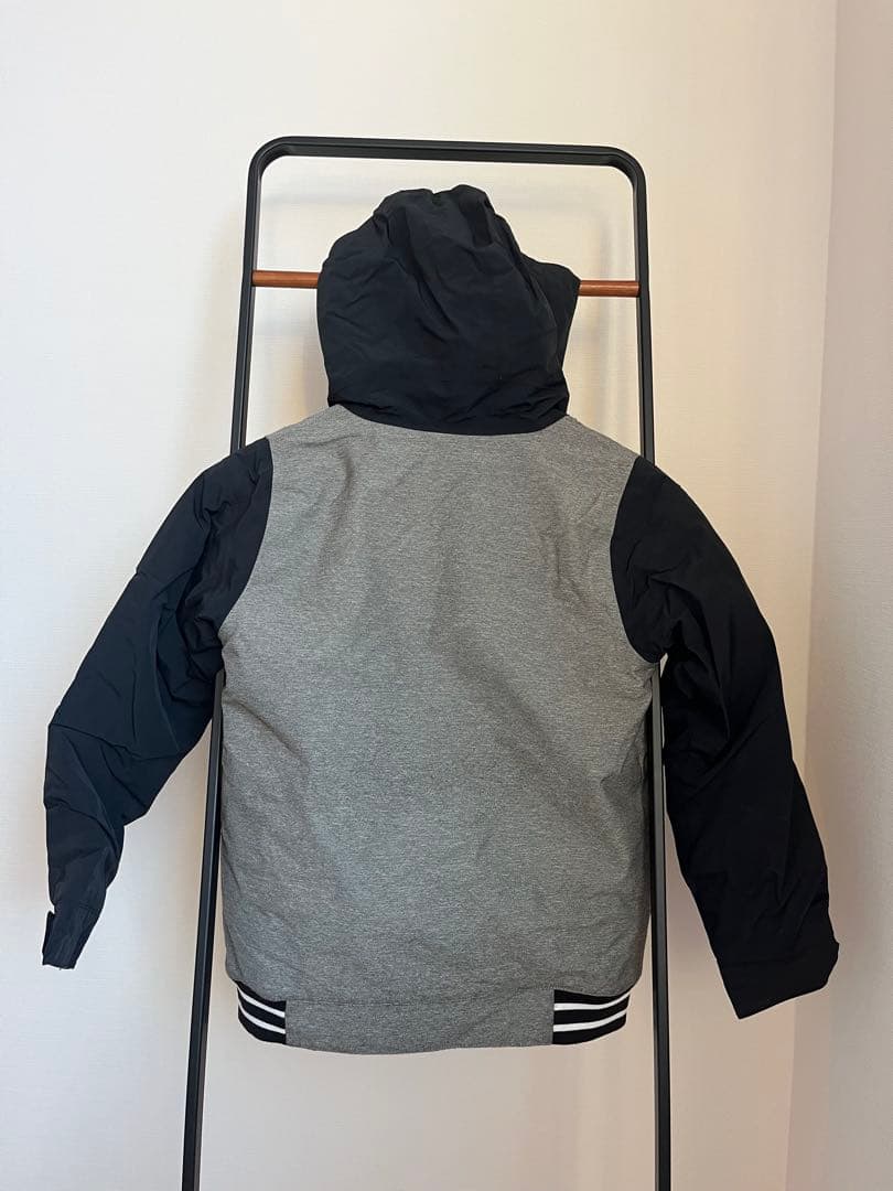 Burton 子供用 スノーボードウェア 上下セット XS （グローブおまけ）