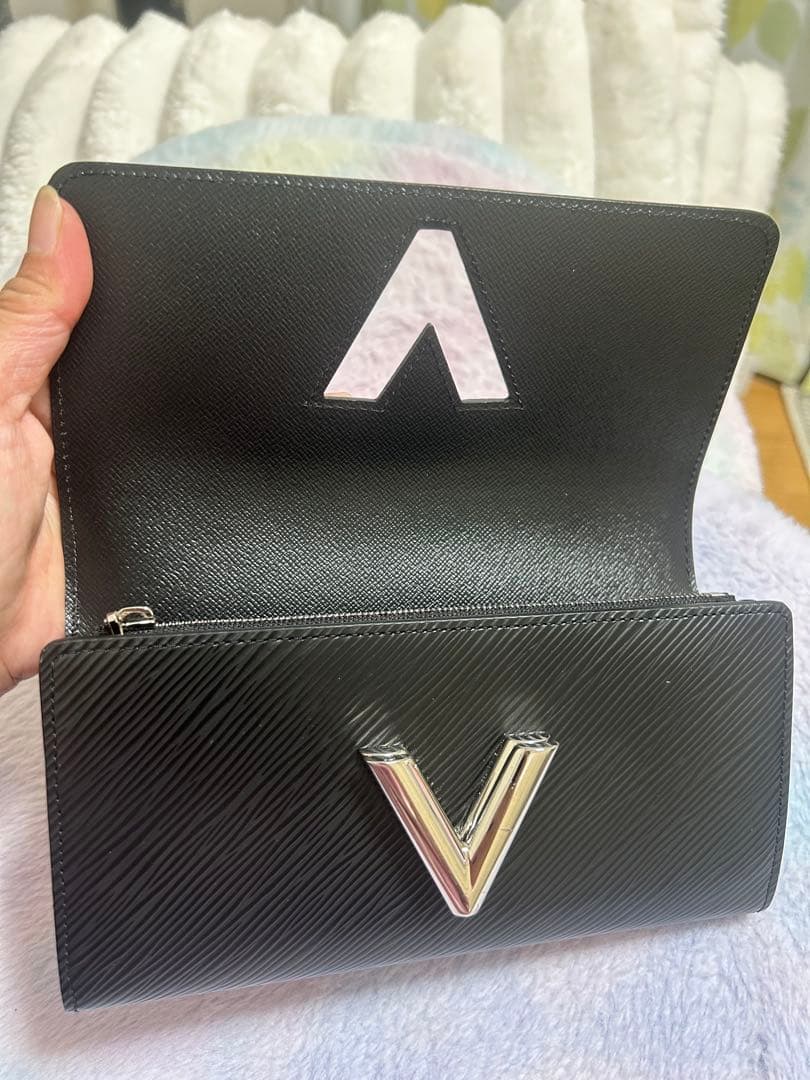 LOUIS VUITTON エピレザー ブラック 長財布