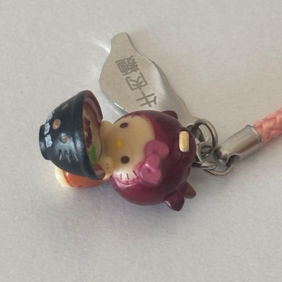 ご当地キティ ハローキティ 台湾 牛肉麺 - メルカリ