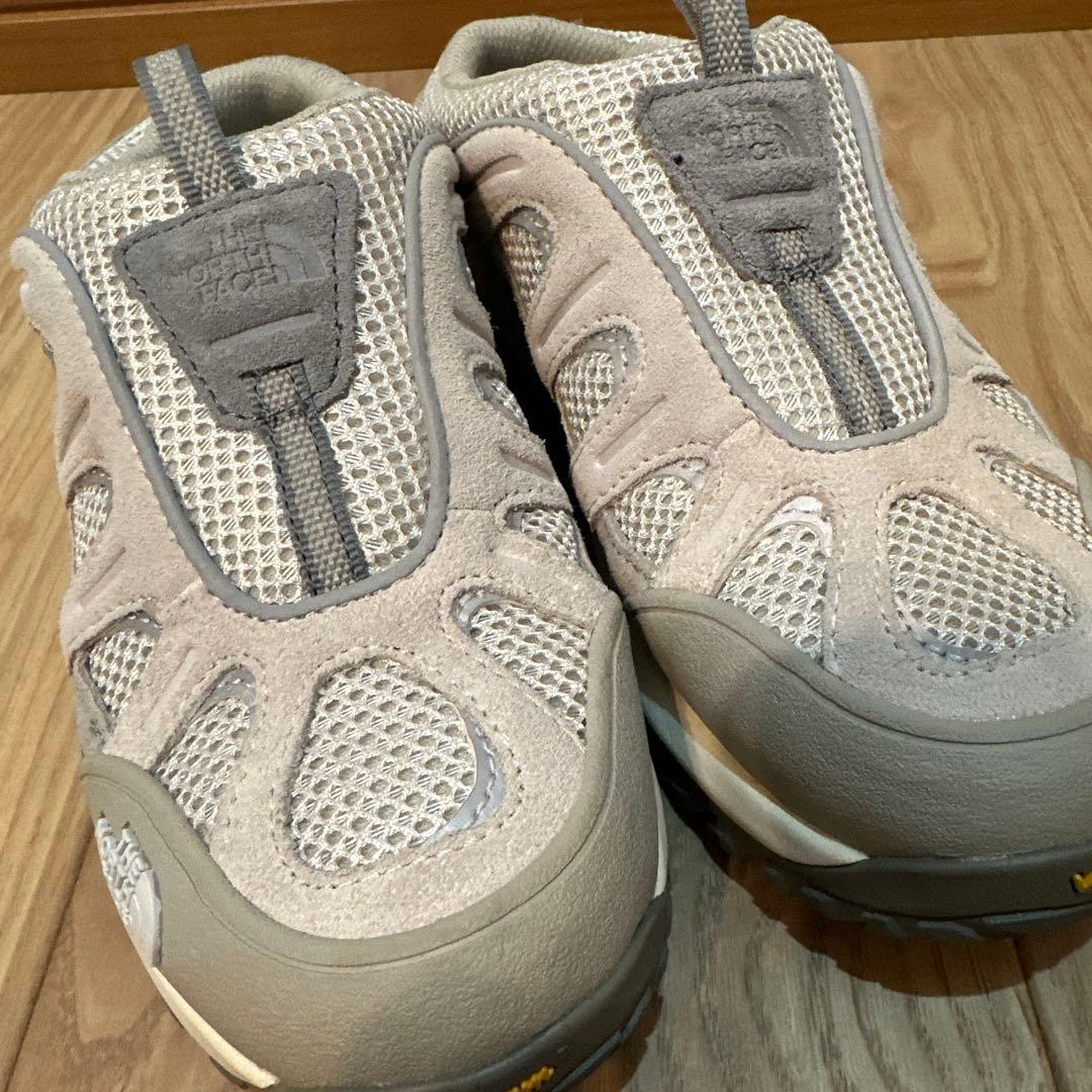 ザ・ノース・フェイス ヘッジホッグ RVST 23cm スリッポン