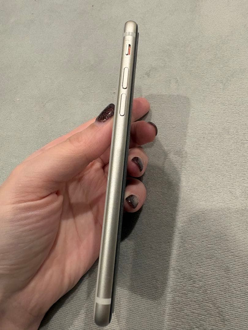 【美品】iPhone SE 第3世代 64GB simフリー