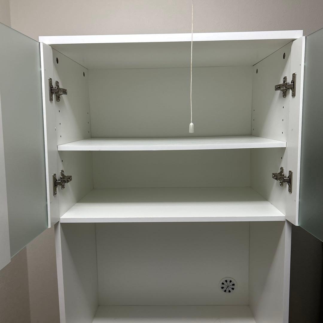 ホワイト木製食器棚 ガラス扉付き