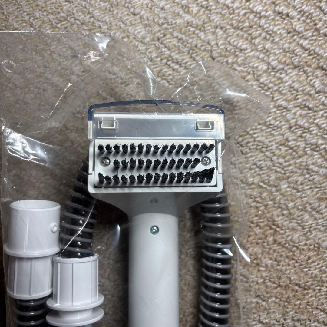 美品✨23年 アイリスオーヤマ ハンディリンサークリーナー RNSK-B200D