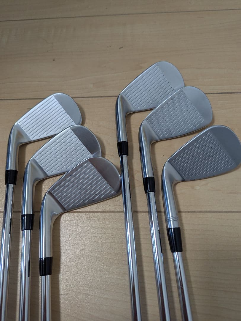 タイトリストT100 2023年モデル