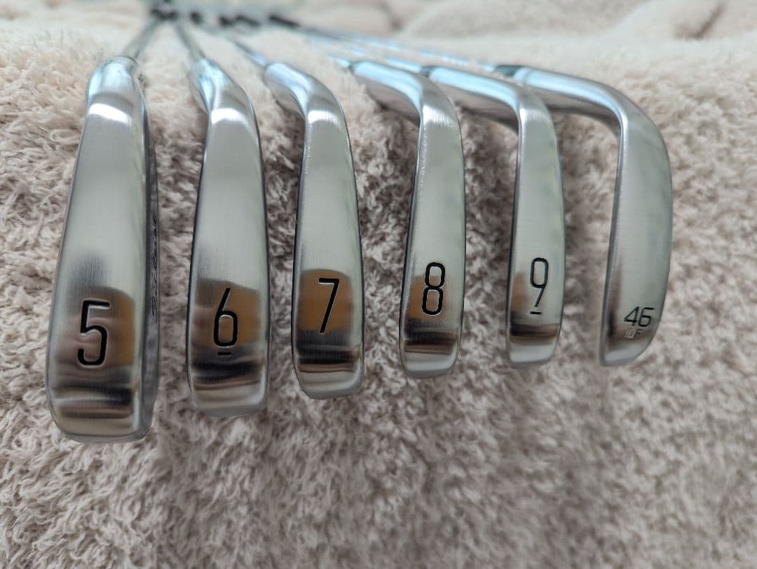 タイトリストT100 2023年モデル