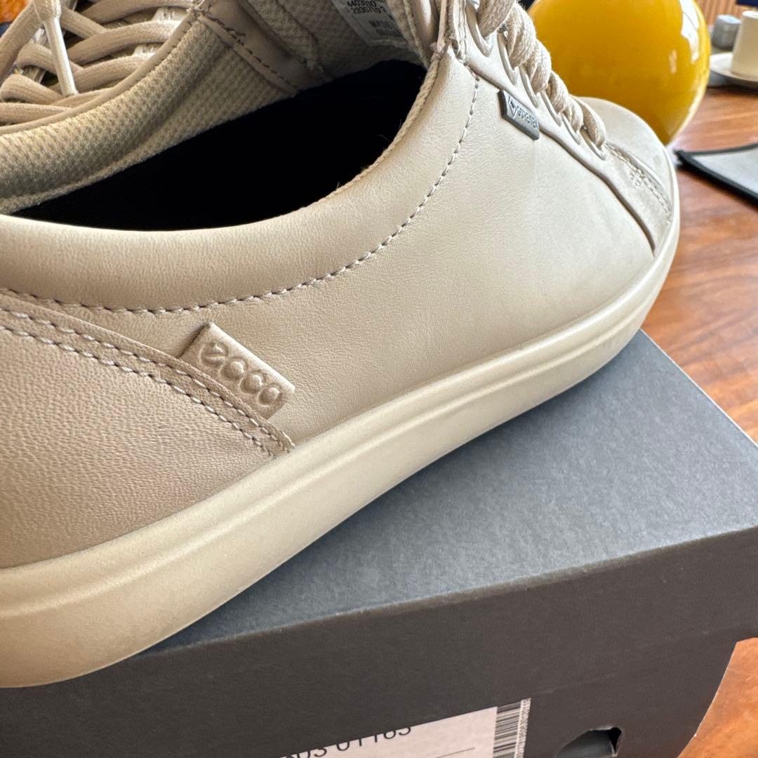 ecco スニーカー ホワイト サイズ36
