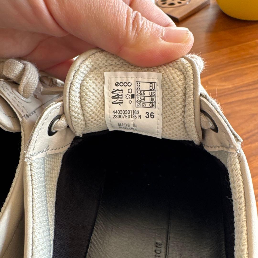 ecco スニーカー ホワイト サイズ36
