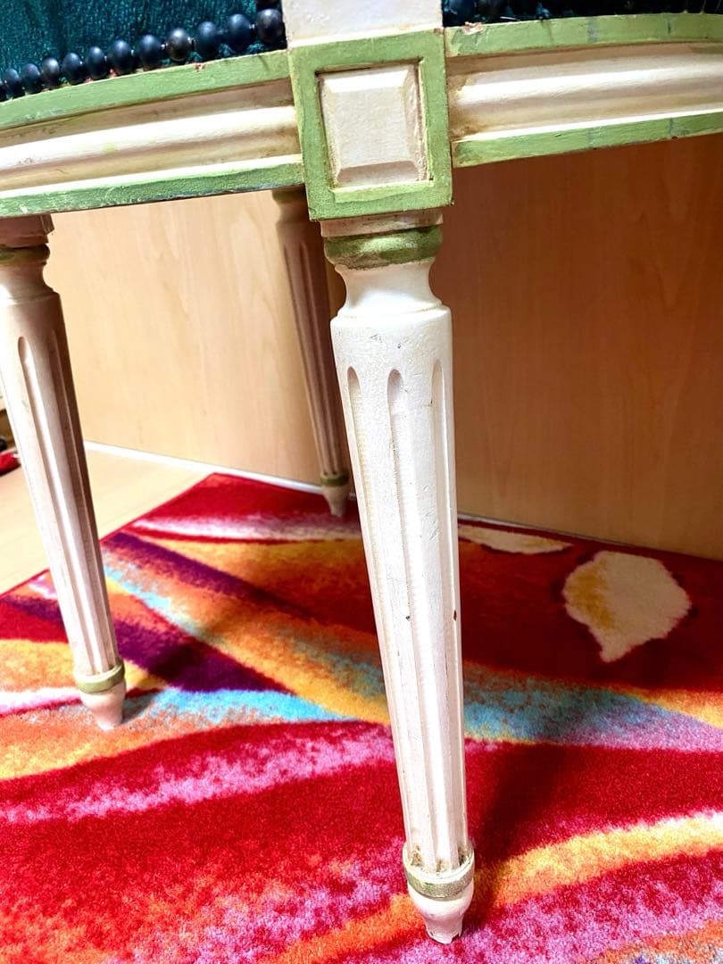 エメラルドグリーン布張り✴︎鋲と花柄装飾木工椅子【ヴィンテージ】