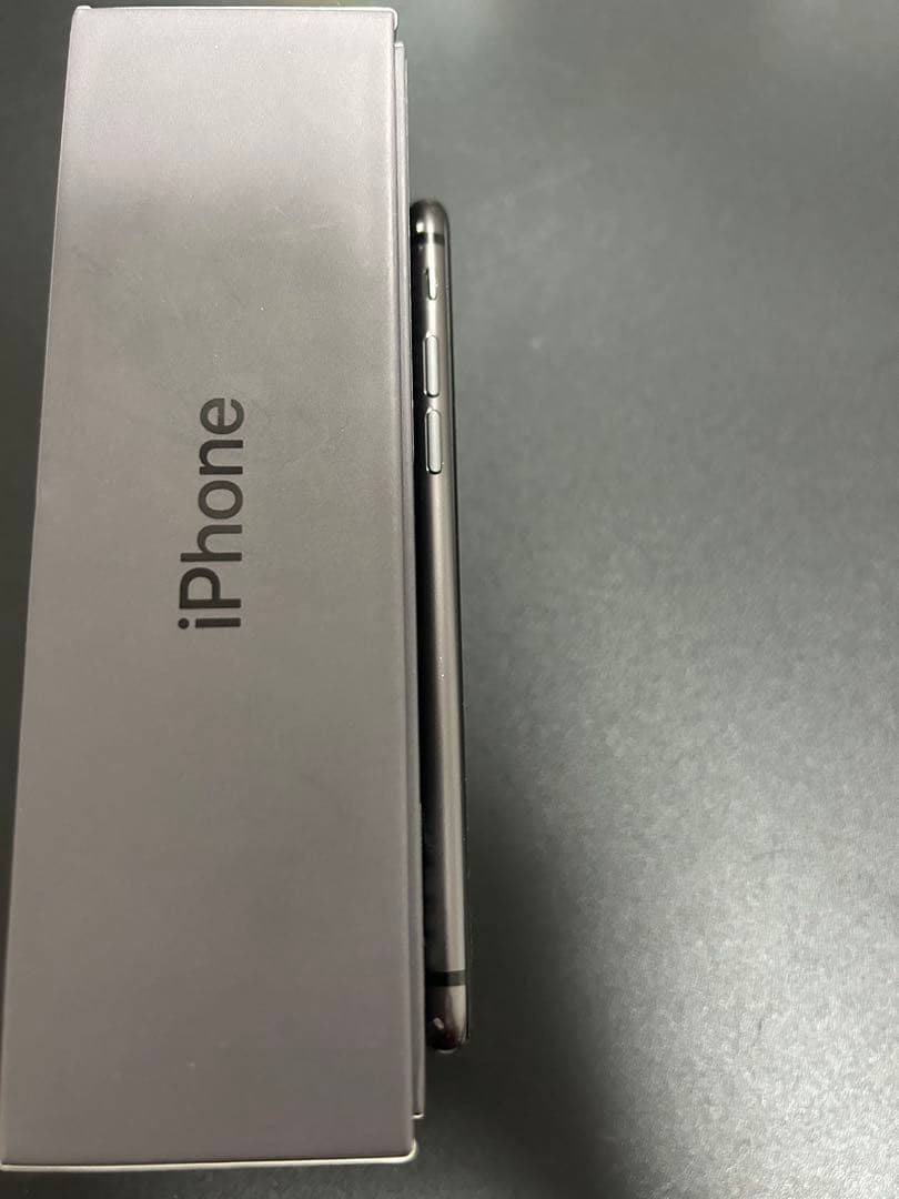 Apple iPhone 8 スペースグレー 本体　256GB