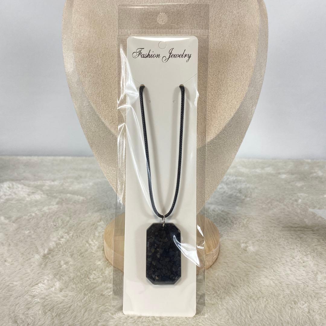 強い波動を持つ古代ソマチッド入りペンダント 八角形 レザーチェーン 2セット