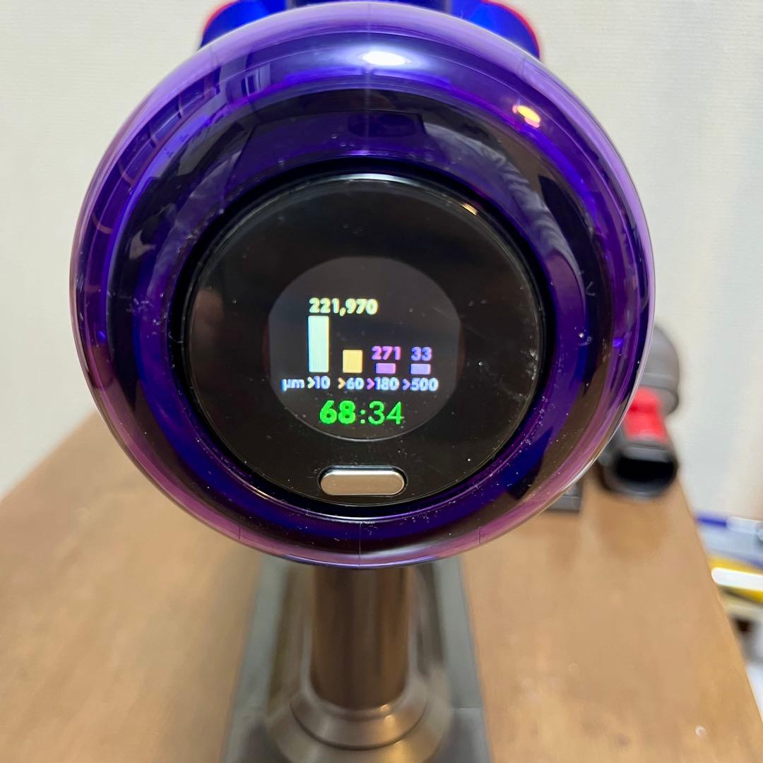 【美品】dyson 掃除機 SV20 V12 本体+充電スタンド