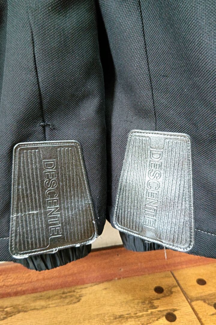 ☆DESCENTE カナダスキーチーム スキーウェア上下セット М☆