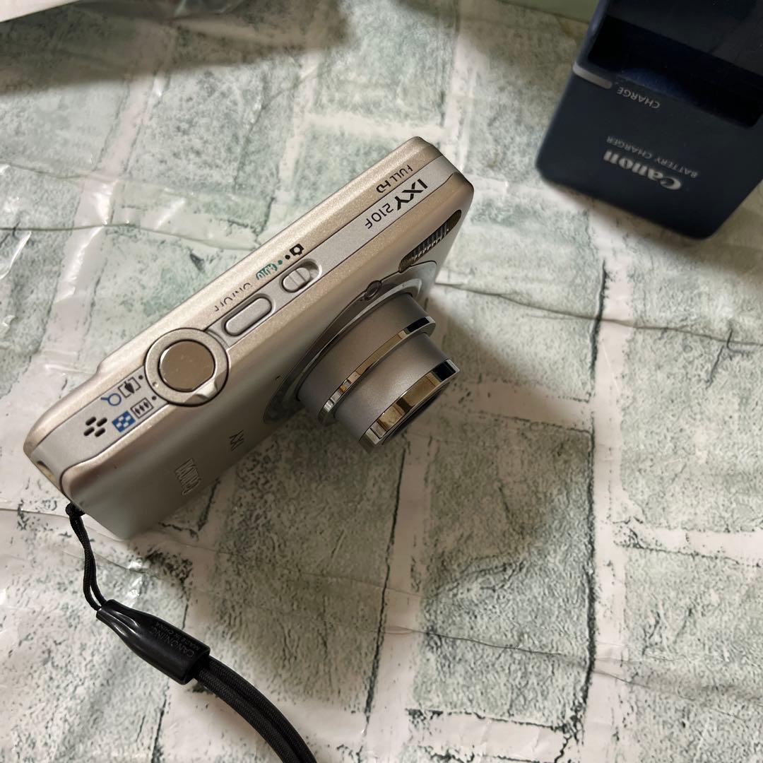 キヤノン　IXY210F デジカメ　ジャンク扱い