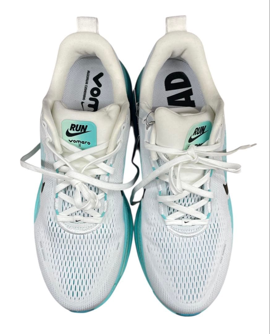 【新品未使用】ナイキ　ボメロ18 29.0cm