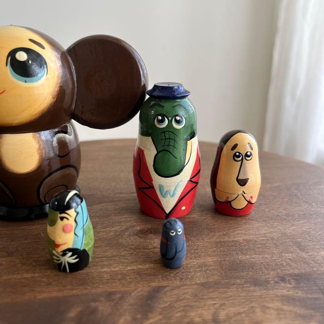 マトリョーシカ5個組 「チェブラーシカと仲間たち 」（大） [ロシア
