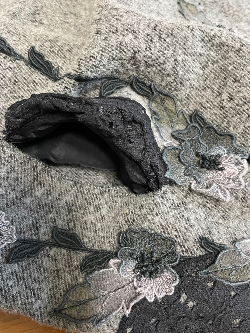 アトリエまりこ】フード付きケープコート グレー - メルカリ