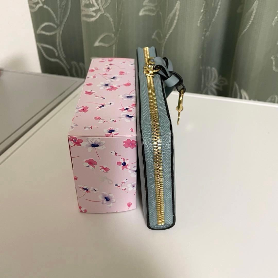 クロエ アルファベットロングウォレット ジップ付き長財布 クラウディブルー