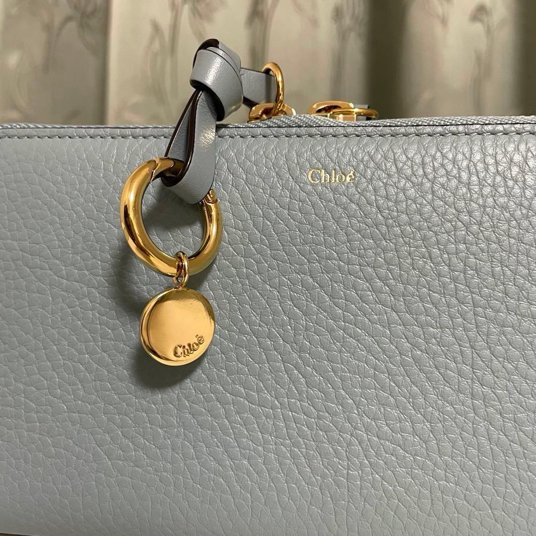 クロエ アルファベットロングウォレット ジップ付き長財布 クラウディブルー