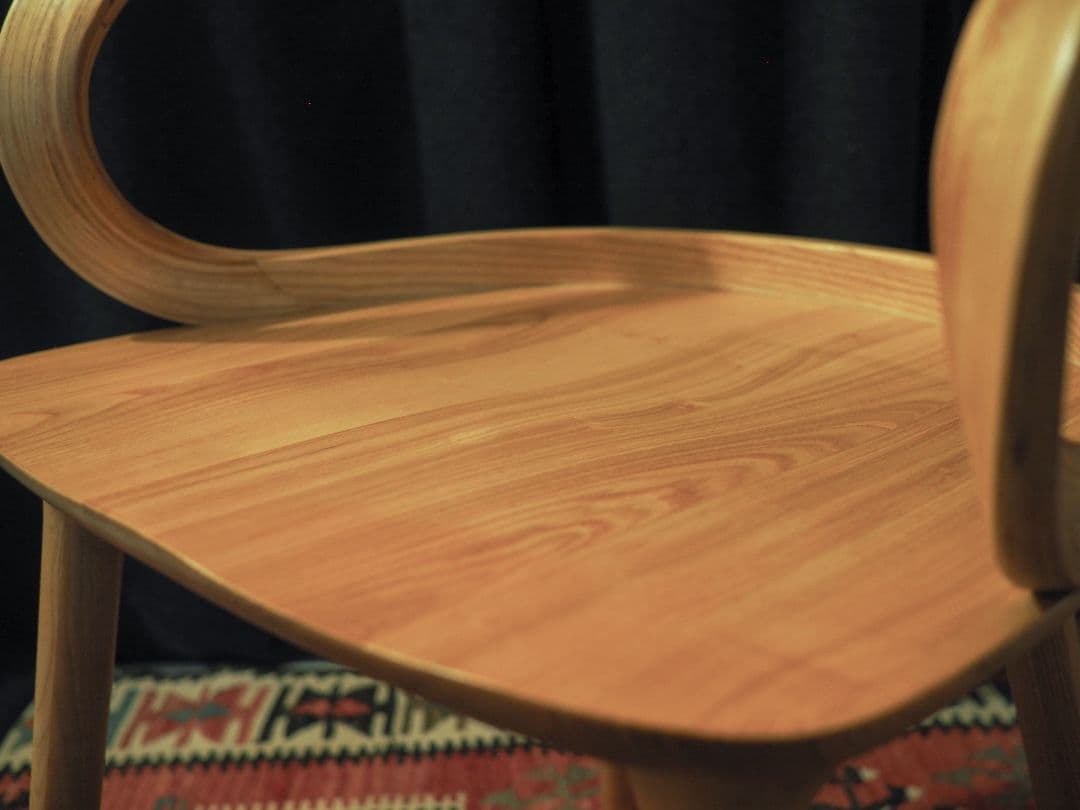 【値引中】ダイニングウェイブチェアA