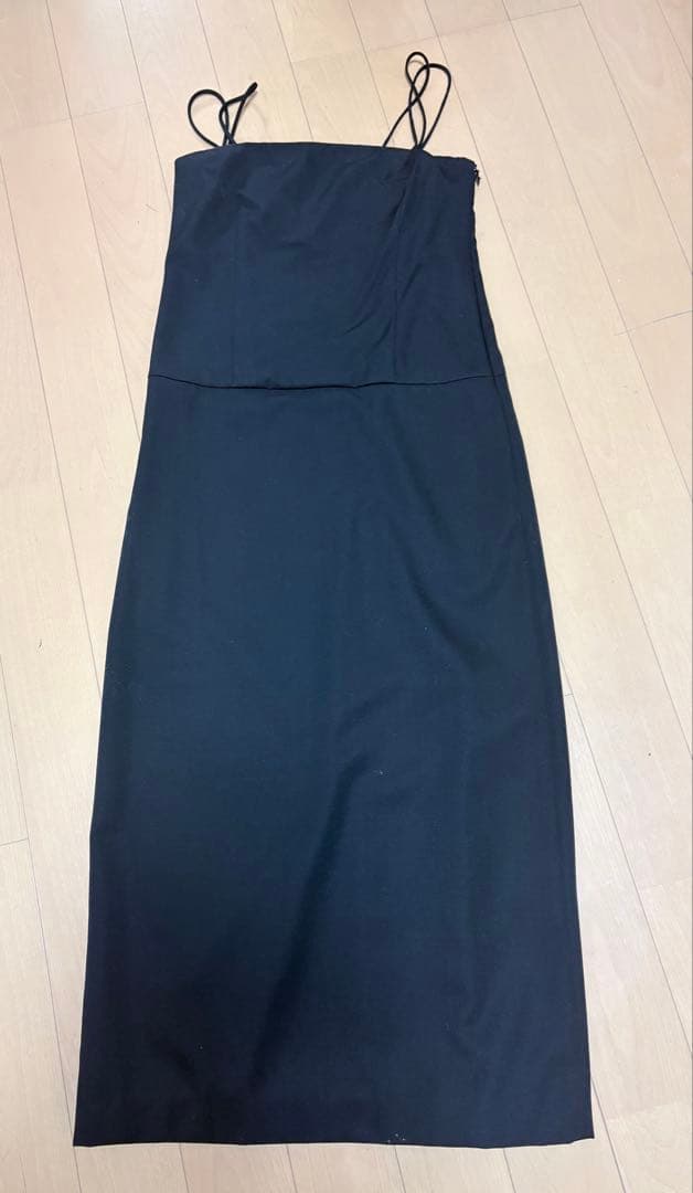 YLEVE ブラックロングワンピース ストラップ付き