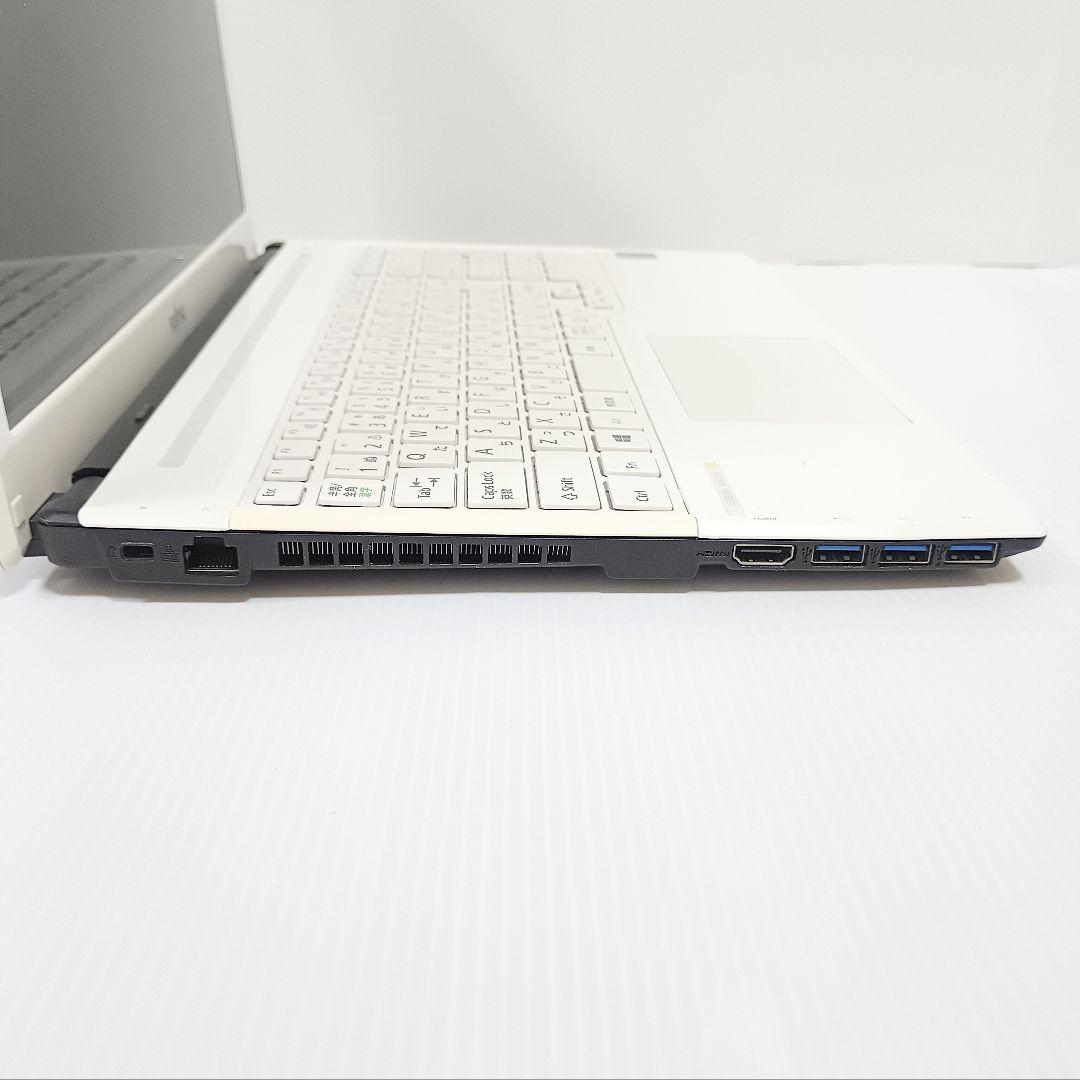 オフィス付き！Windows11✨初心者さんオススメ薄型ホワイトノートパソコン✨