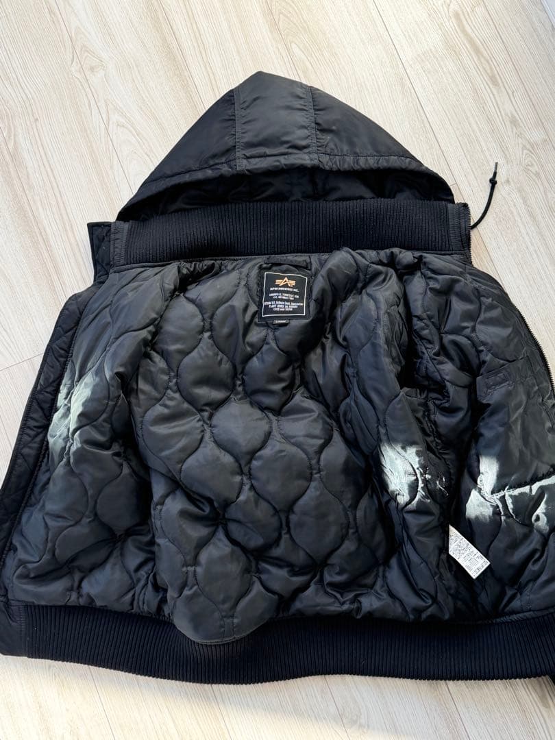 ALPHA INDUSTRIES フード付MA-1 フライトジャケット Lサイズ
