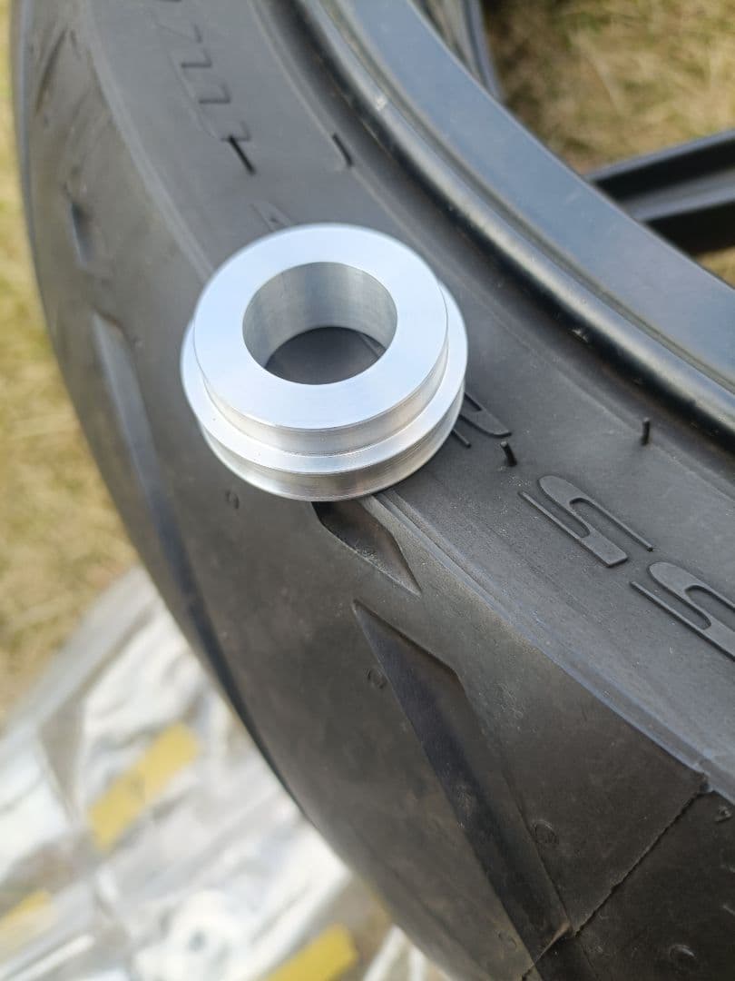 ZX-25R ZX-4R 5.50J 180 55 ワイドホイール