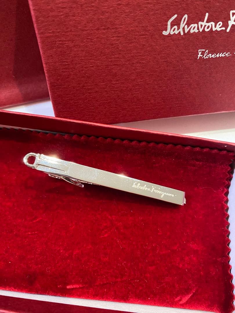 フェラガモ　ネクタイピン