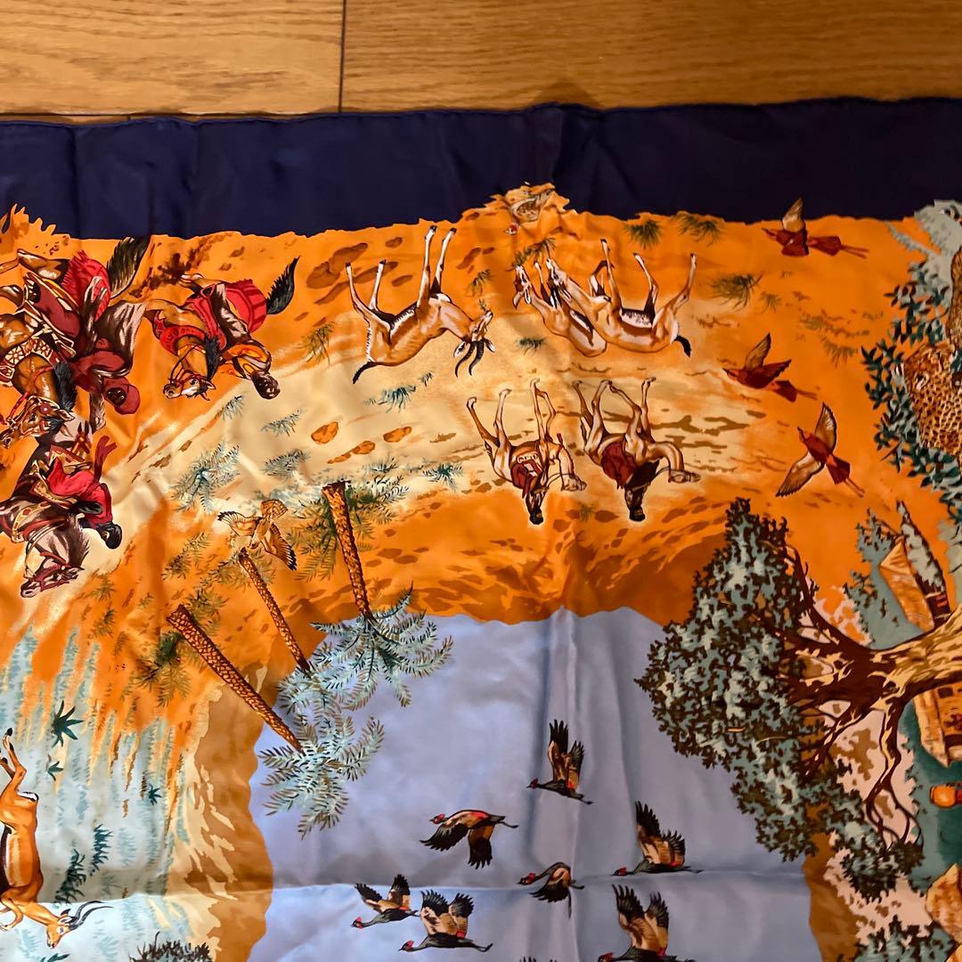 シルク100%アフリカ動物デザイン スカーフ 90cm エルメス