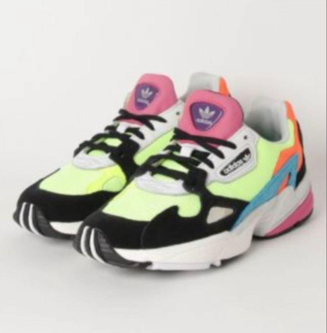 ぶ*ん様 アディダスオリジナルス FALCON ハイレゾイエロー ネオンカラー